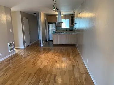 Foto del edificio - Spacious 2-Bedroom Balcony with Stunning Beach Views