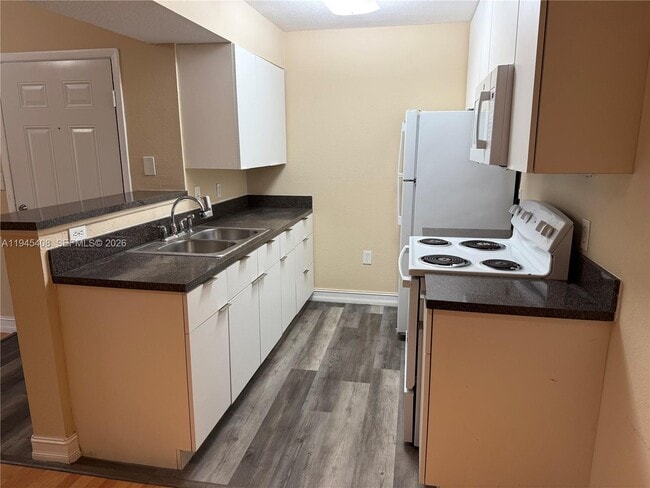 Foto del edificio - 10441 SW 156th Ct