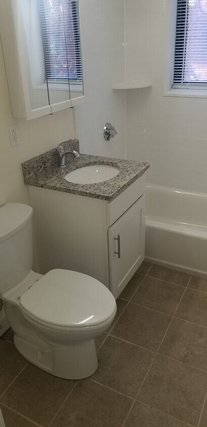 Building Photo - Newly Renovated Davis Sq. Studio Available now No Broker Fee