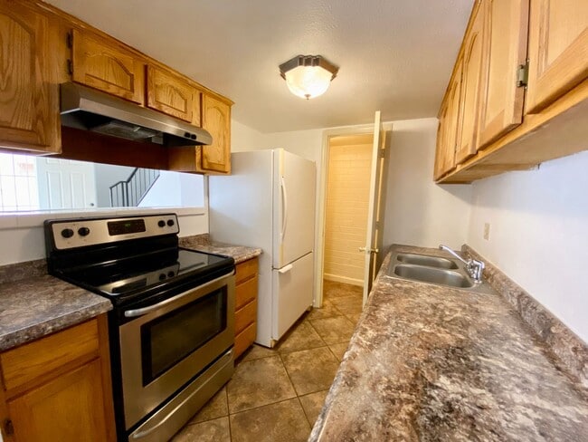 3 Bedroom 1 Bathroom in Hallcraft Villas - 3 Bedroom 1 Bathroom in Hallcraft Villas House