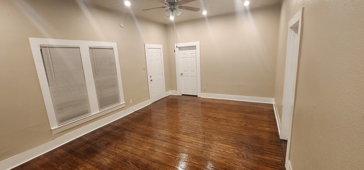 107 N Dubellette St, Weatherford, TX 76086 House Rental in