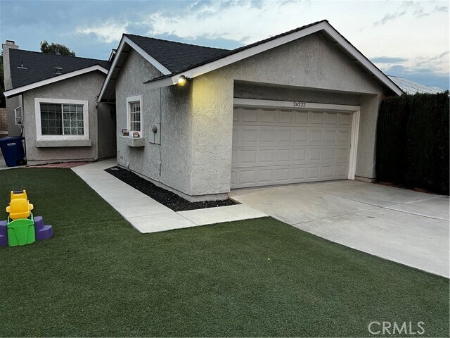 Foto principal - 26222 Newport Ave