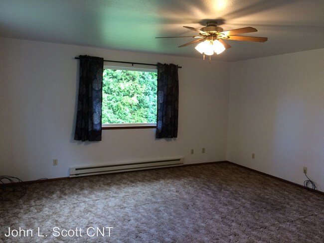 Foto del edificio - 102 Monroe Rd