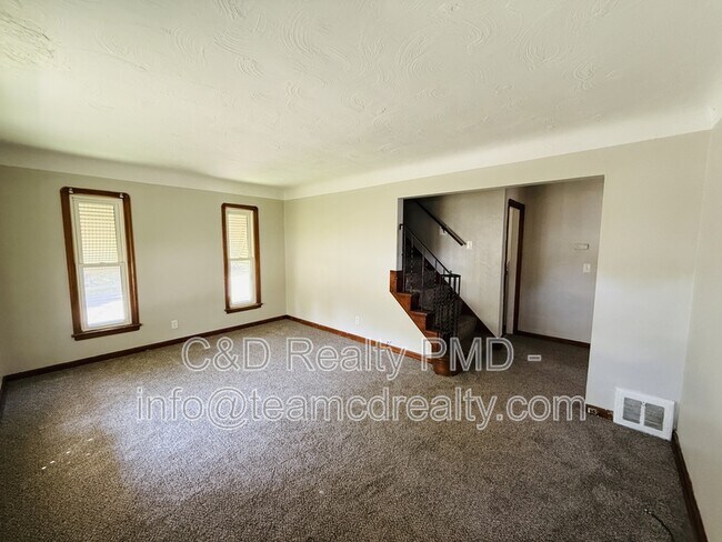 Foto del edificio - 18201 Libby Rd