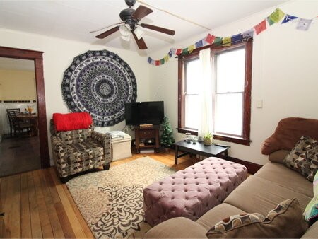 Primary Photo - 372 North St