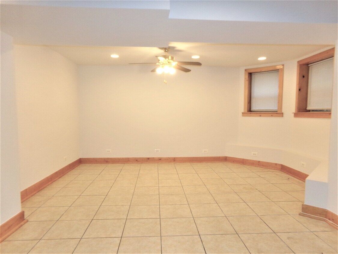 Primary Photo - 5437 N Glenwood Ave