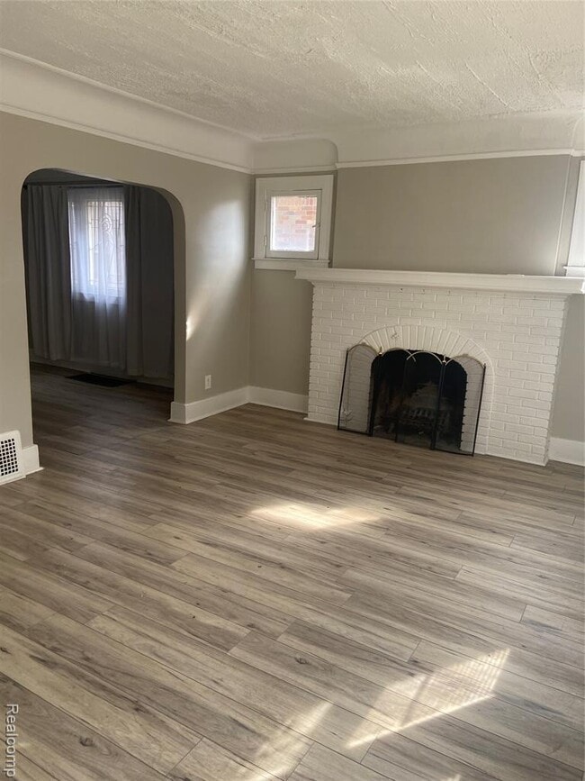 Building Photo - 14510 Asbury Park