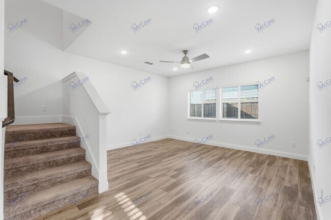 Foto del edificio - 3100 Trina St