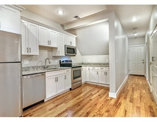 Building Photo - 5 Neilon Park