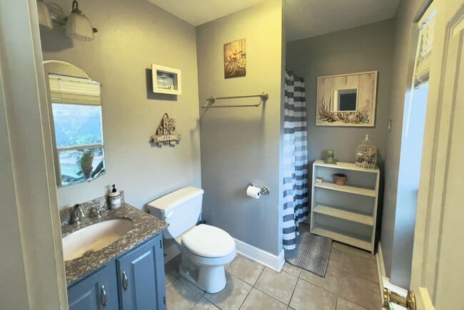 Building Photo - 3700 Wanda Lynn Dr