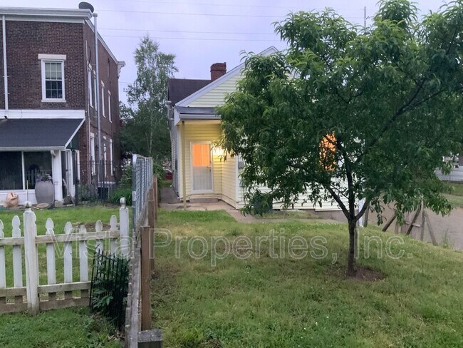 Photo - 3137 Northwestern Pkwy House