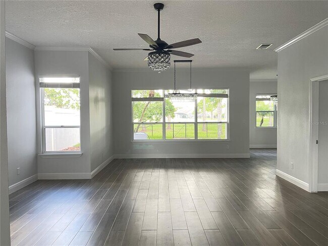 Foto del edificio - 14363 Windchime Ln