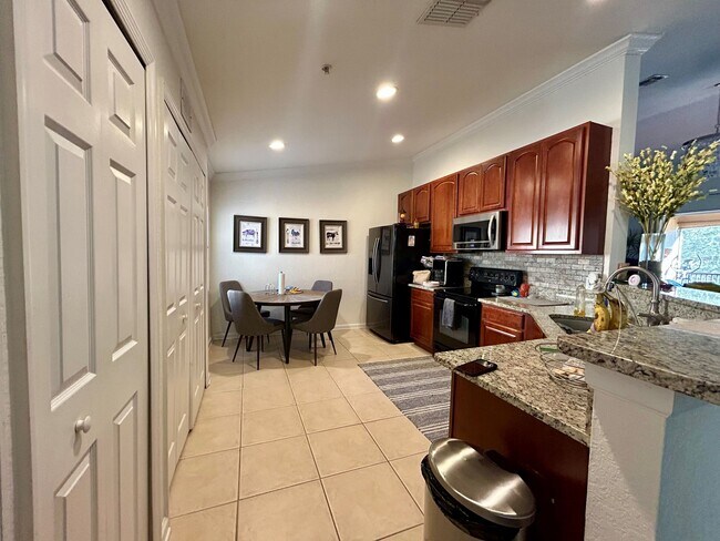 Building Photo - 2679 Metro Sevilla Dr