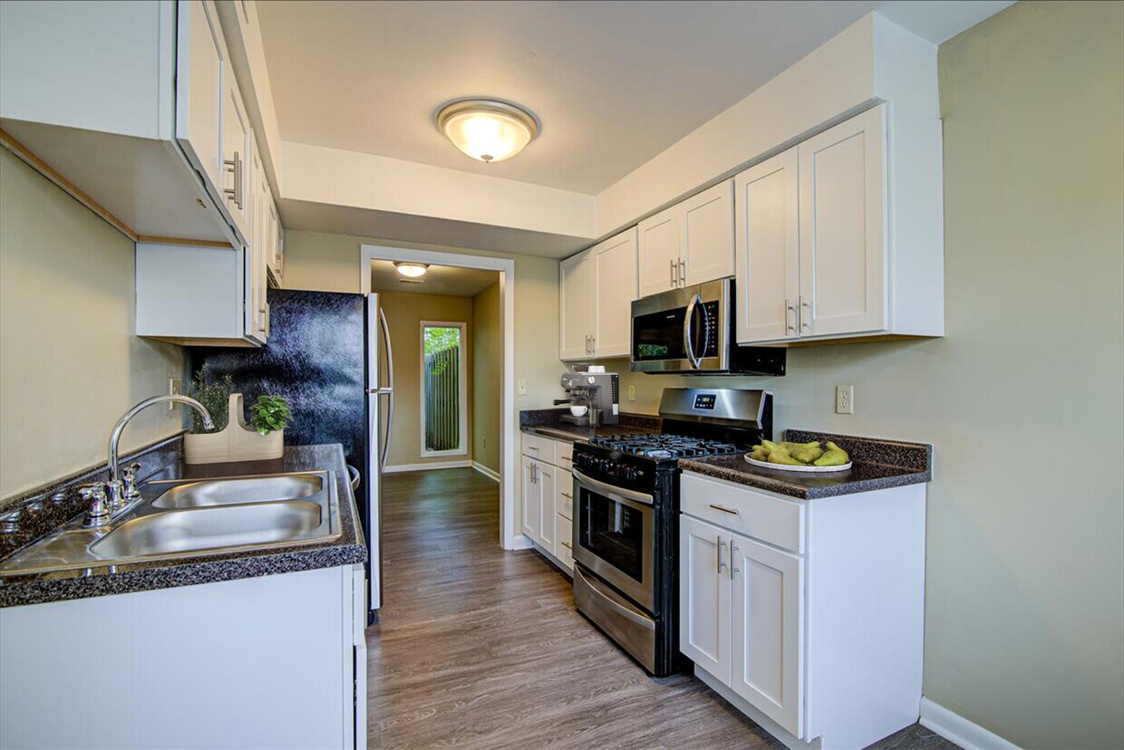 Bent Tree Apartments 3464 Colonial Ave SW Roanoke, VA