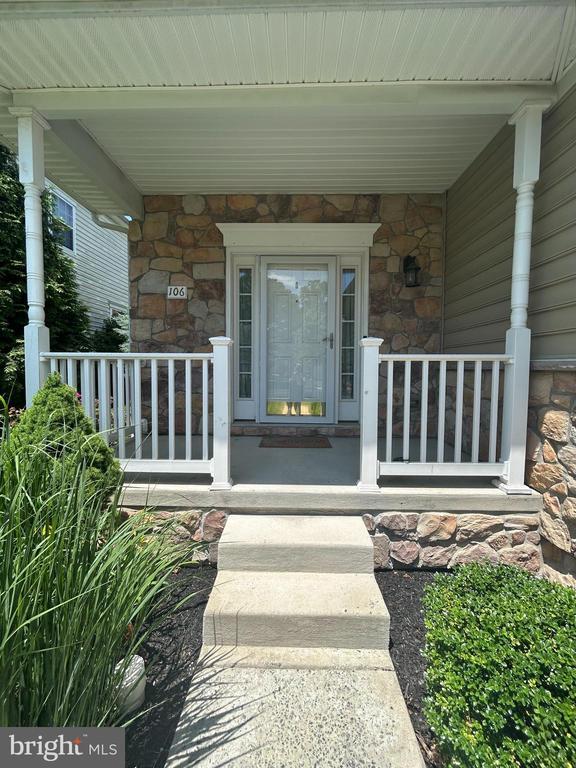 Building Photo - 106 Sirius Dr