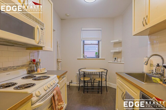 Photo - 11 Gorham St Apartment