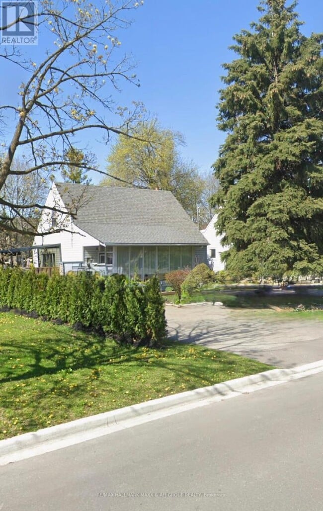 Building Photo - 54 HIGHLAND PARK Blvd