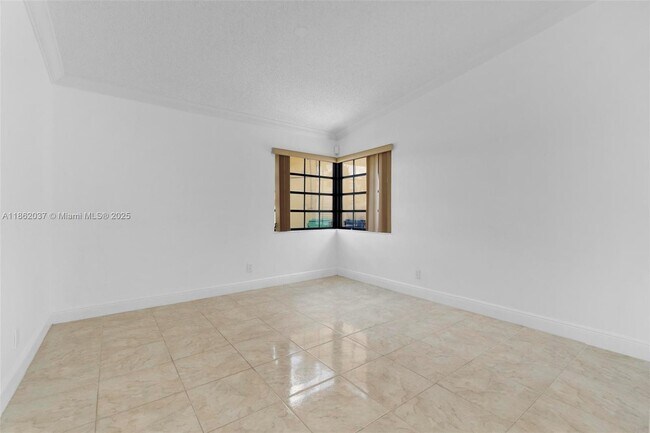 Building Photo - 6234 SW 151st Ct