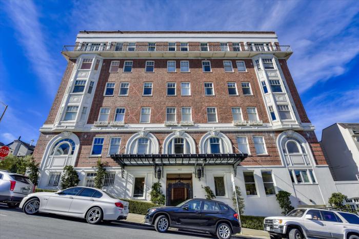 Foto principal - 4 bedroom in San Francisco CA 94118