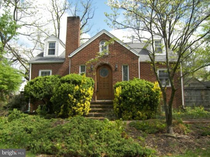 Foto principal - 7610 Rudyard St