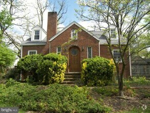 Building Photo - 7610 Rudyard St