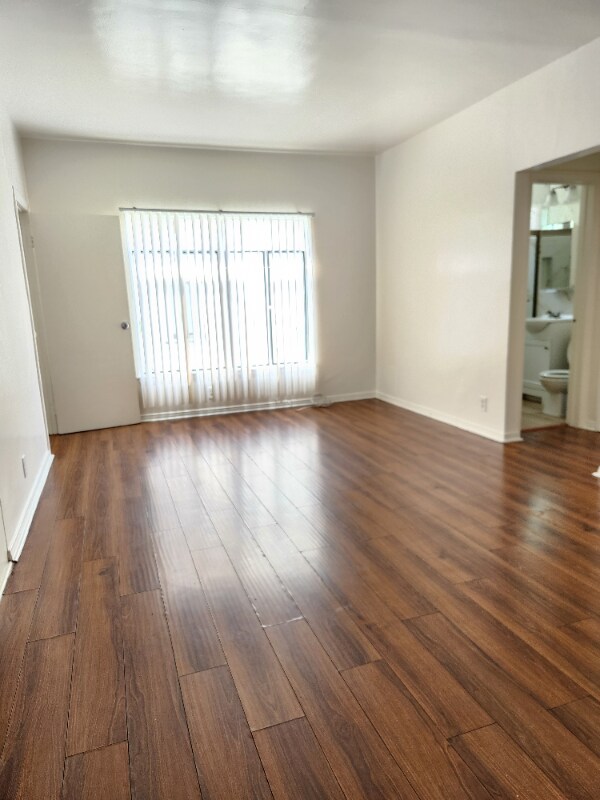 Foto principal - 615 Normandie Ave