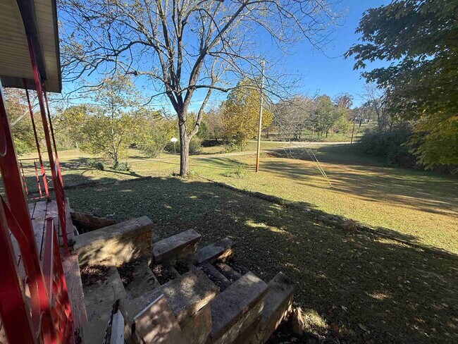 Foto del edificio - 122 Helm Rd