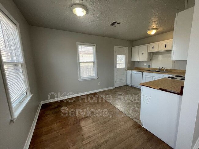 Foto del edificio - 3910 NW 26th St