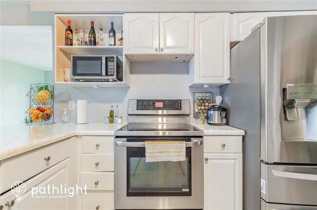 Building Photo - 1231 W 9Th Street