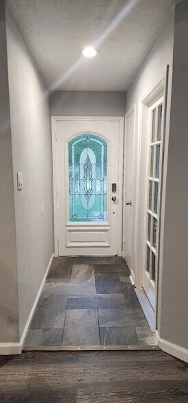Foto del edificio - 23431 Dew Wood Ln