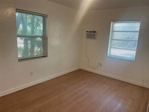 Building Photo - 505 N 20th Ave