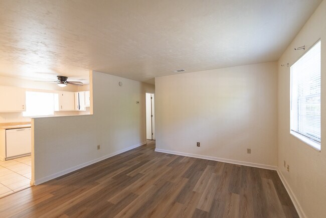 Building Photo - 3721 Maria Cir