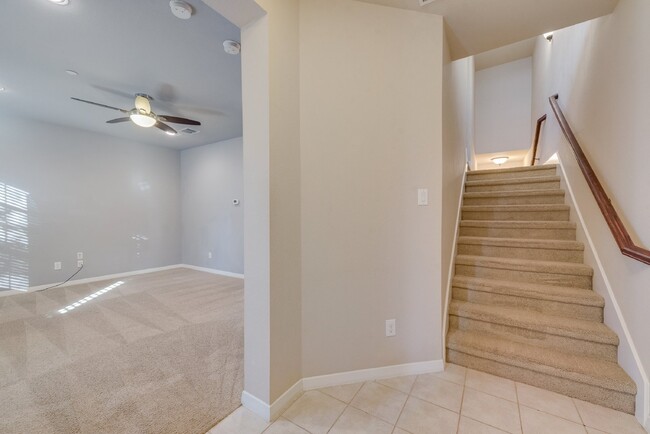 Foto del edificio - Charming Townhome in Addison