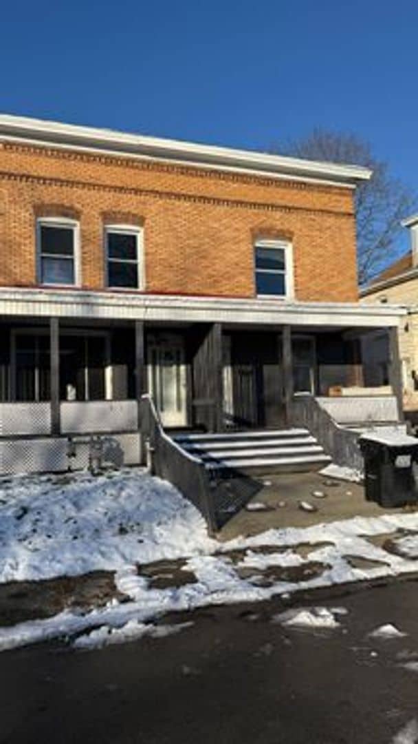 Building Photo - 303 Phillips St