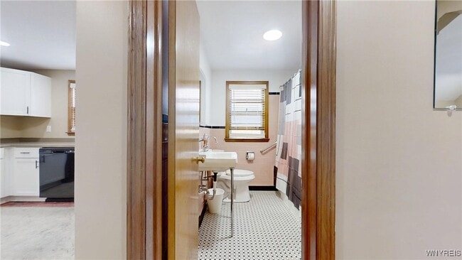 Building Photo - 532 16th St