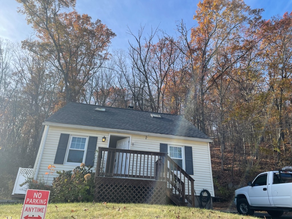 Primary Photo - 9 Crillon Rd