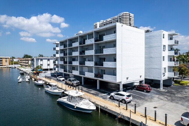 Foto del edificio - 3642 NE 171 St