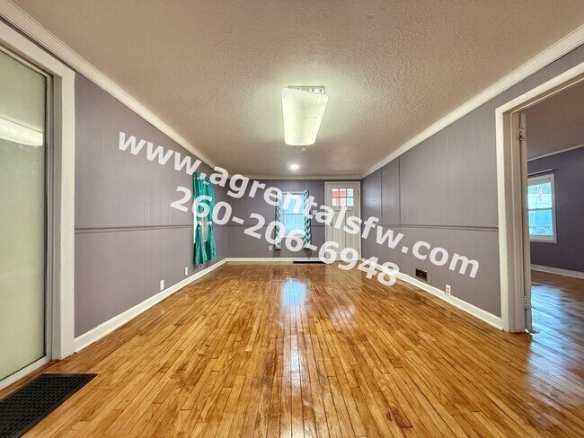 Foto del edificio - 2122 Olladale Dr