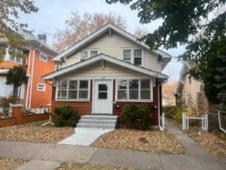 Primary Photo - 1069 Edmund Ave W