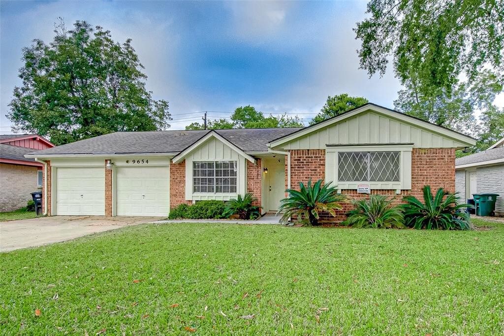 Primary Photo - 9654 Pagewood Ln