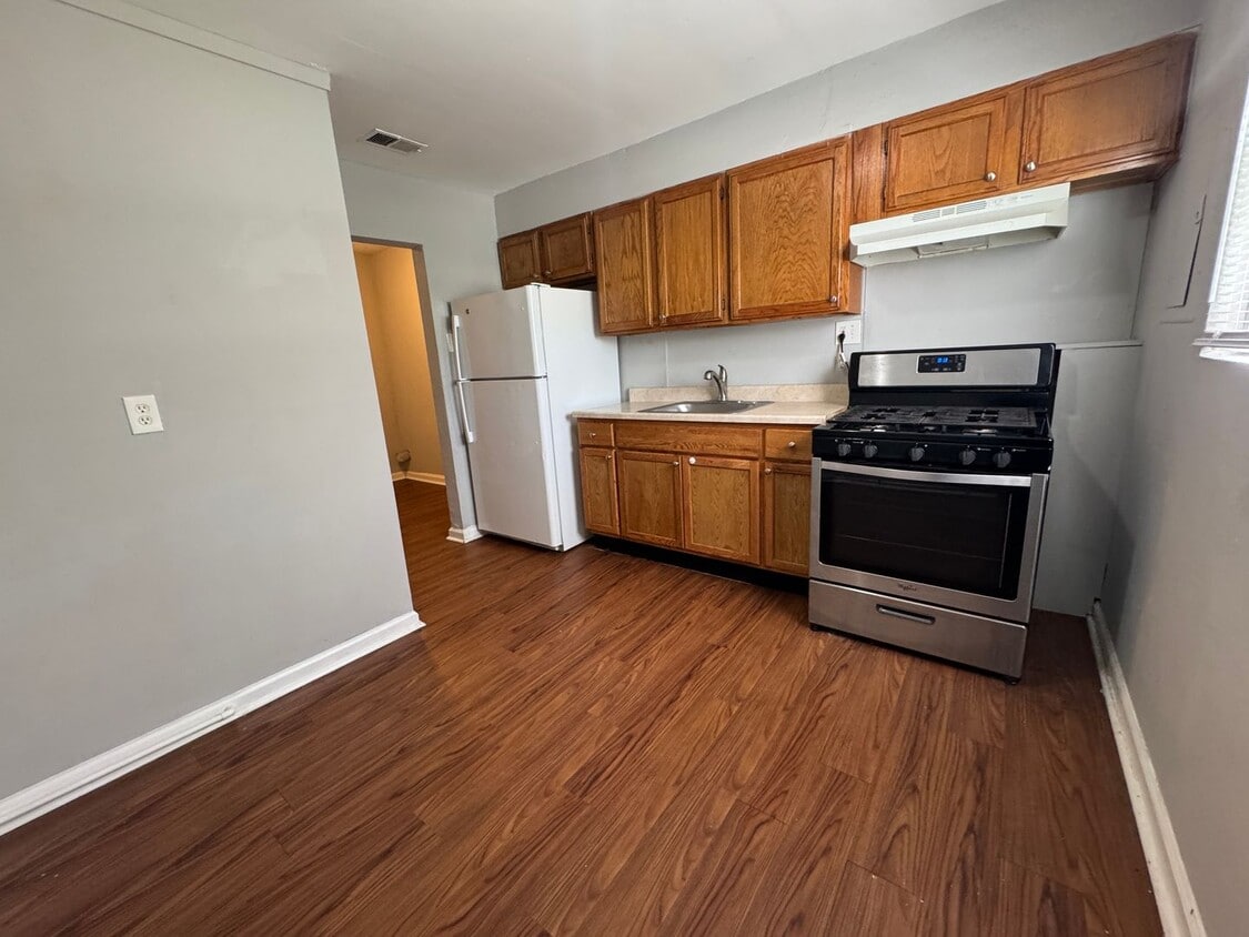 Cute 3 Bedroom 1 Bathroom - Cute 3 Bedroom 1 Bathroom