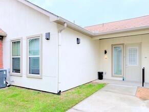 Building Photo - 2400 Louis Henna Blvd
