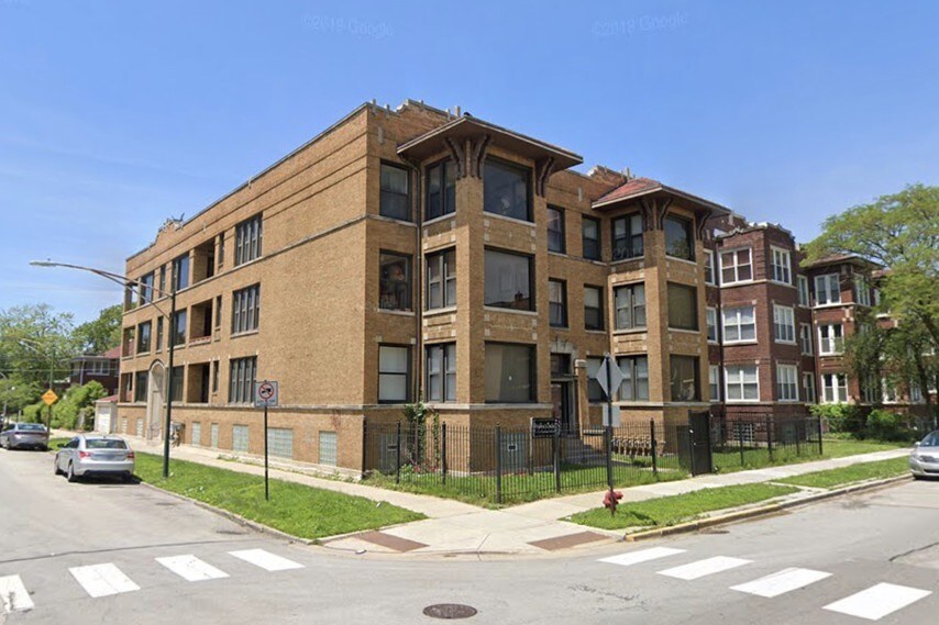 Primary Photo - 2352 E 72nd St