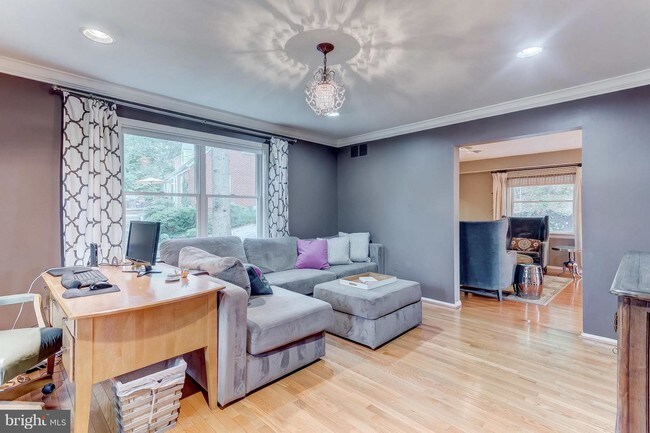 Building Photo - 8107 Bellona Ave