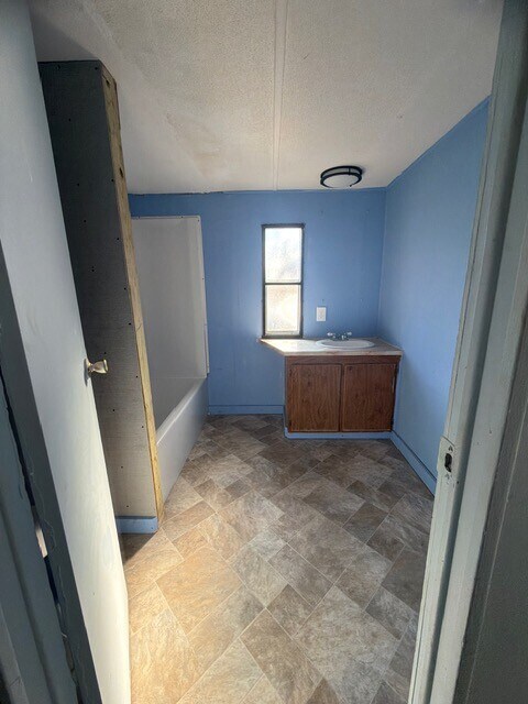 Foto del edificio - 1075 Sweeten Creek Rd