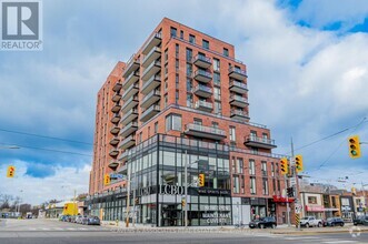 Building Photo - 185-1185 Alberta Ave