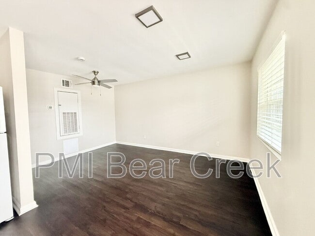 Foto del edificio - 1824 Thonig Rd