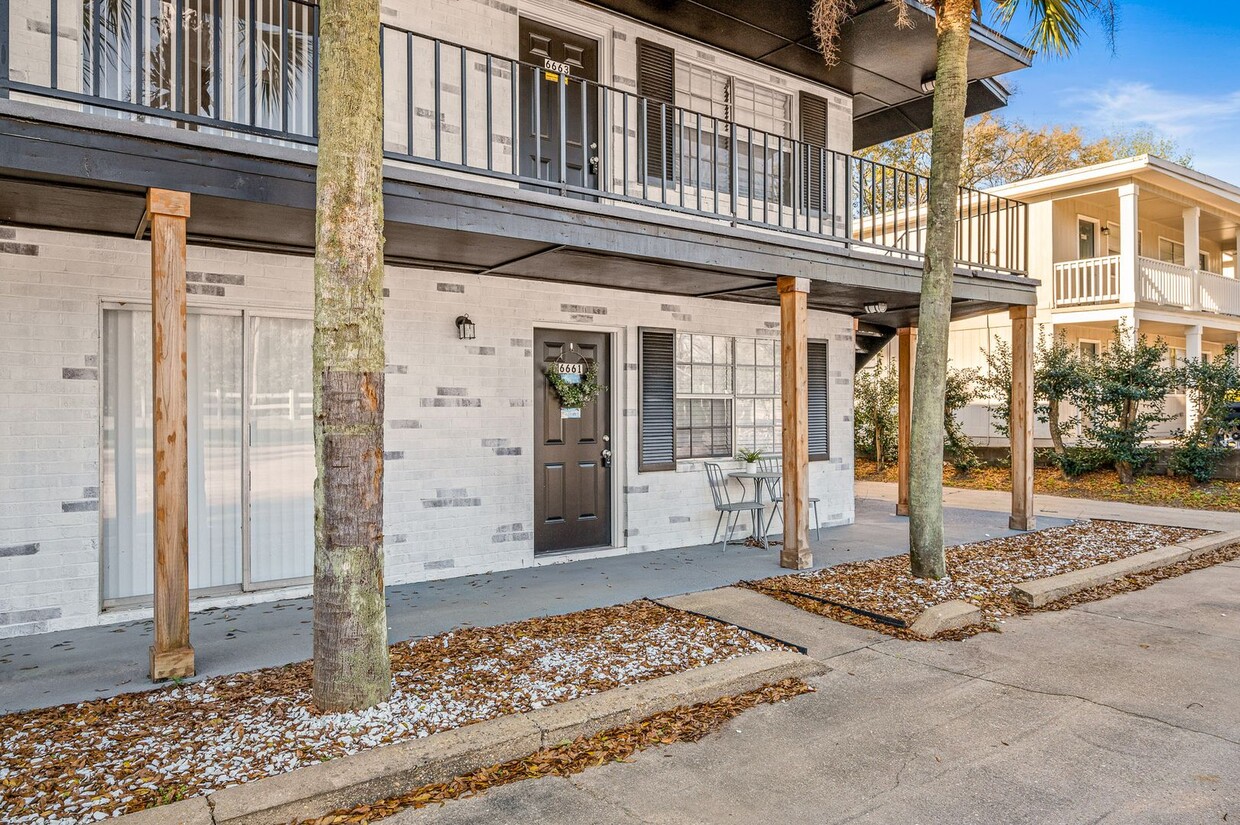 Foto principal - 6665 Magnolia St