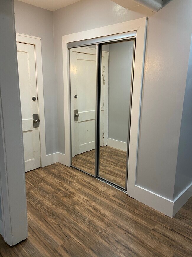 Building Photo - 1388 Hall Ave