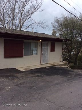 Building Photo - 352 Barretta St